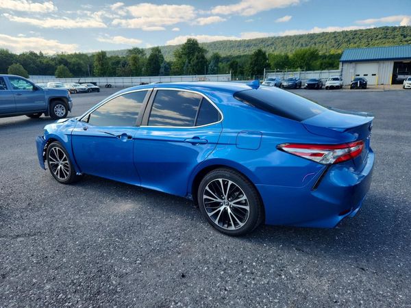 2019 TOYOTA CAMRY