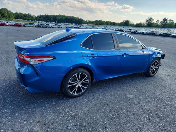 2019 TOYOTA CAMRY