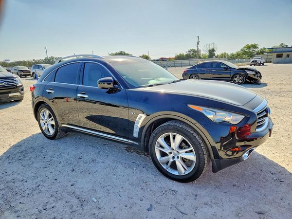 2015 INFINITI QX70