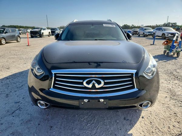 2015 INFINITI QX70