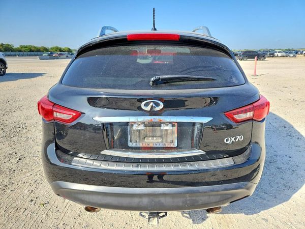 2015 INFINITI QX70