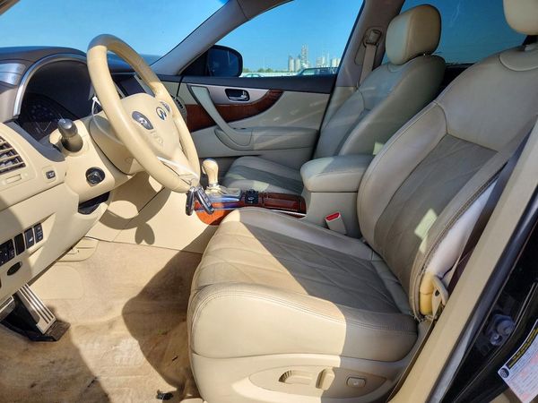 2015 INFINITI QX70