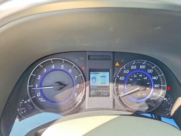 2015 INFINITI QX70