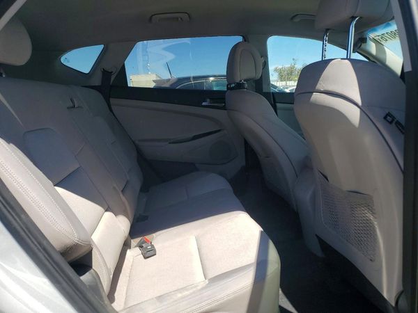 2017 HYUNDAI TUCSON SE (no options) — PSRS