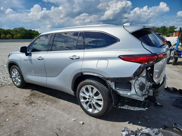 2021 TOYOTA HIGHLANDER Limited — DSRA