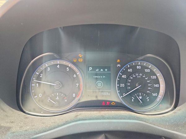 2018 HYUNDAI KONA SEL with Tech Pkg
