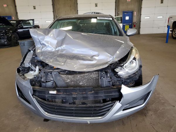2016 HYUNDAI ELANTRA