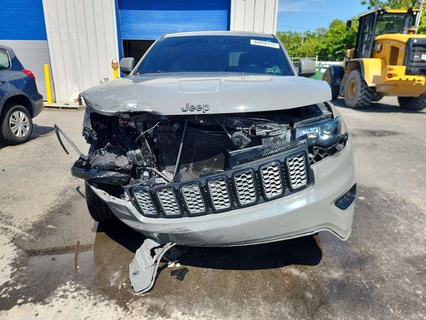 2020 JEEP GRAND CHEROKEE Laredo