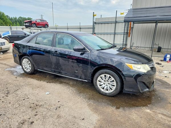 2012 TOYOTA CAMRY — Passenger 3/4