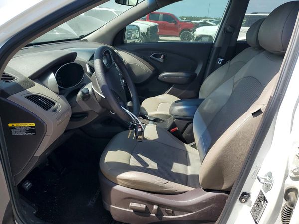 2015 HYUNDAI TUCSON GL (Middle-Low)