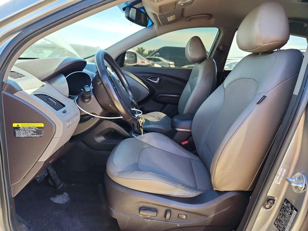 2014 HYUNDAI TUCSON GLS (Middle Level) — DENT