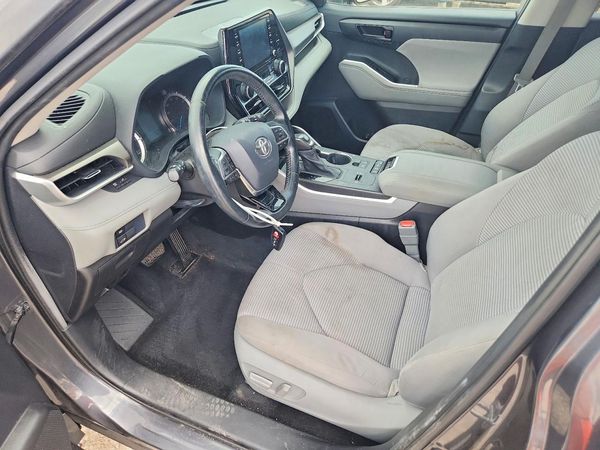 2021 TOYOTA HIGHLANDER LE