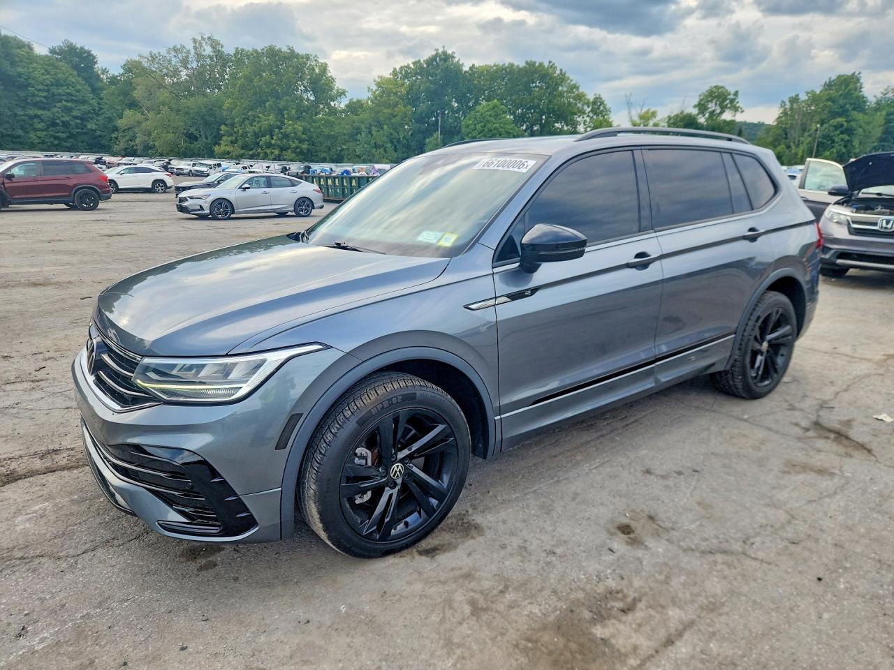 2023 VOLKSWAGEN TIGUAN 4Motion SE R-Line Black