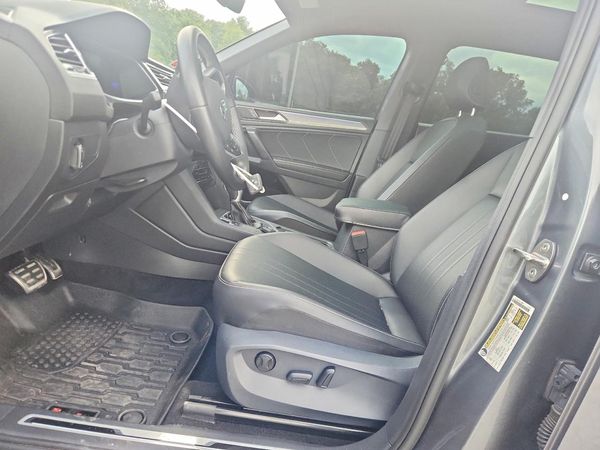 2023 VOLKSWAGEN TIGUAN 4Motion SE R-Line Black