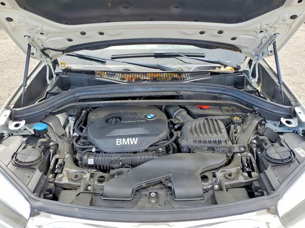 2018 BMW X1 xDrive28i — Engine bay