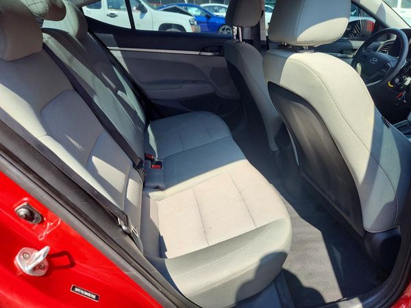 2017 HYUNDAI ELANTRA
