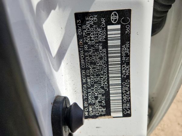 2013 TOYOTA PRIUS