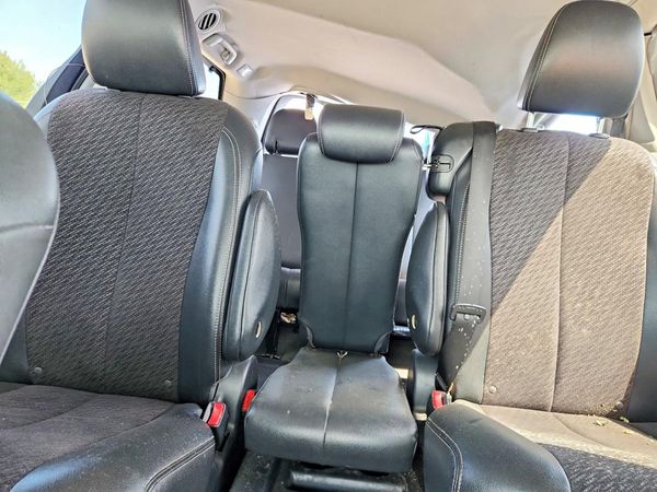 2012 TOYOTA SIENNA