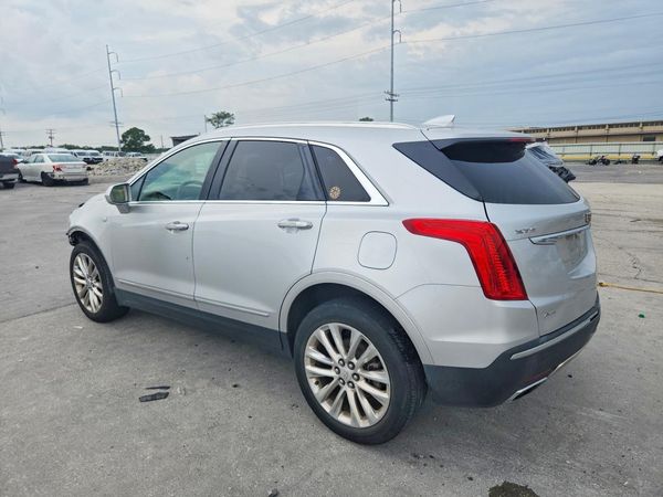 2017 CADILLAC XT5