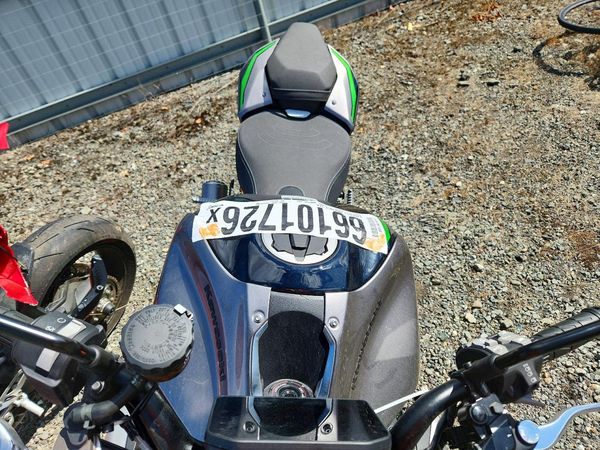 2025 KAWASAKI ZR900