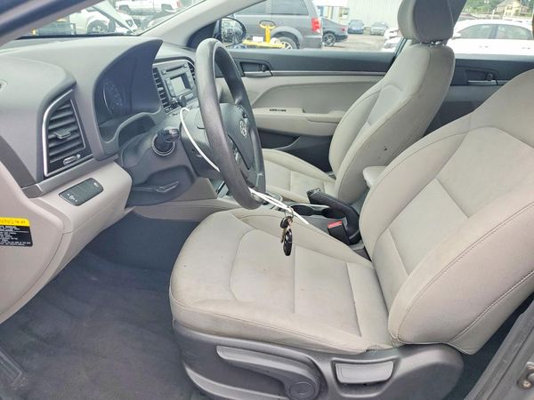 2017 HYUNDAI ELANTRA SE Base