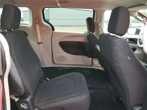 2017 CHRYSLER PACIFICA LX
