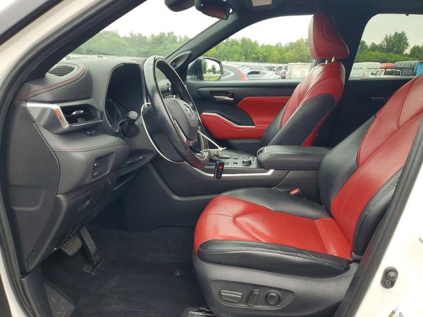 2021 TOYOTA HIGHLANDER XSE Nav & JBL