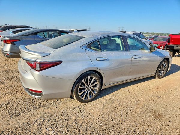2020 LEXUS ES 300h Premium