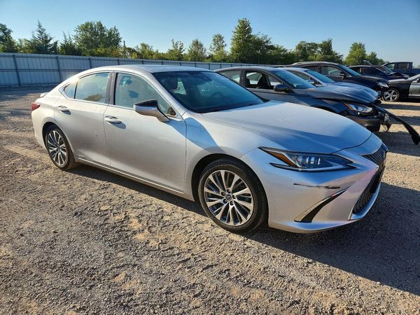 2020 LEXUS ES 300h Premium
