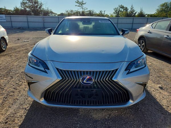 2020 LEXUS ES 300h Premium