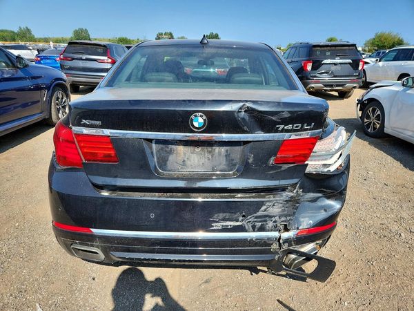2013 BMW 740 xDrive