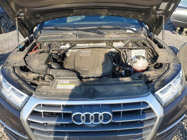 2018 AUDI Q5 quattro Prestige