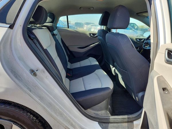2019 HYUNDAI IONIQ SEL (HEV)