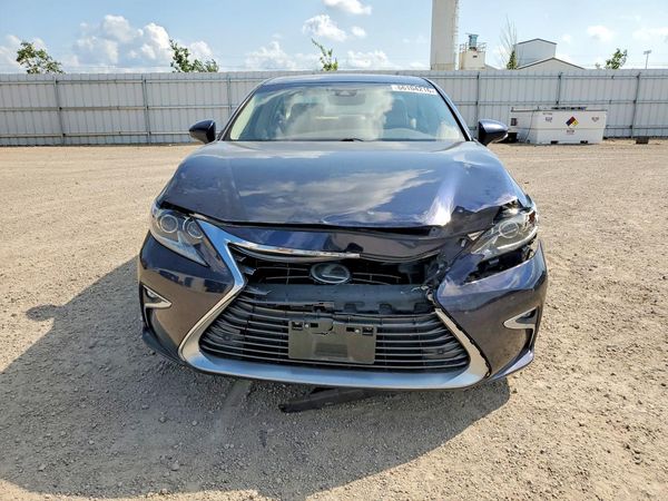 2017 LEXUS ES