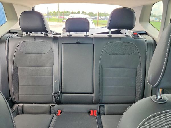 2024 VOLKSWAGEN TAOS
