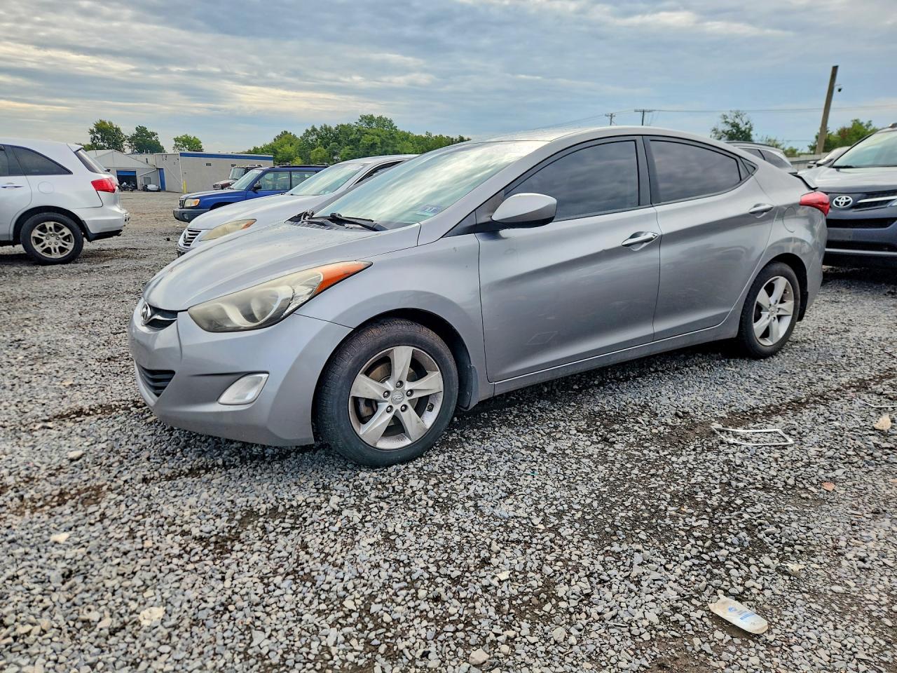 2013 HYUNDAI ELANTRA