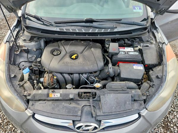2013 HYUNDAI ELANTRA