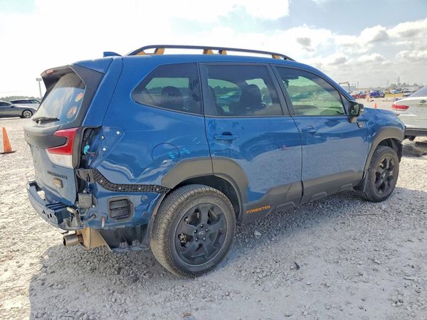 2022 SUBARU FORESTER