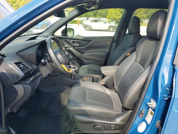2022 SUBARU FORESTER