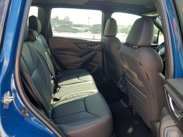 2022 SUBARU FORESTER