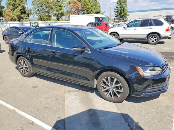 2017 VOLKSWAGEN JETTA SE
