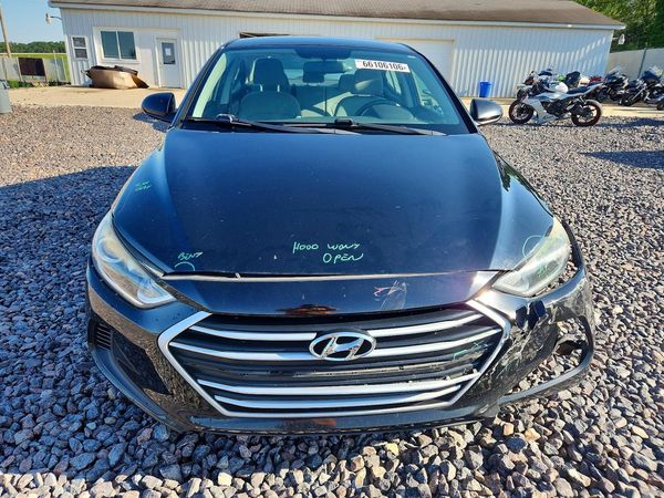 2017 HYUNDAI ELANTRA SE Base