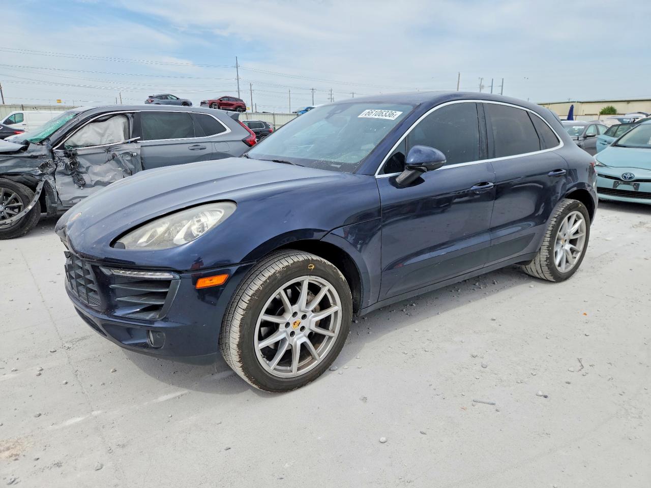 2018 PORSCHE MACAN