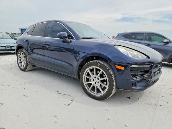 2018 PORSCHE MACAN