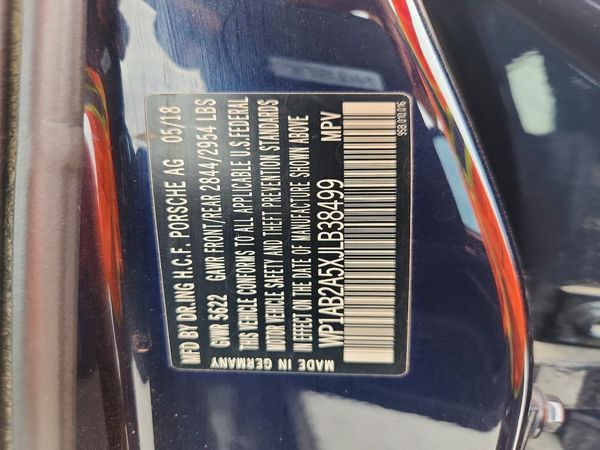 2018 PORSCHE MACAN
