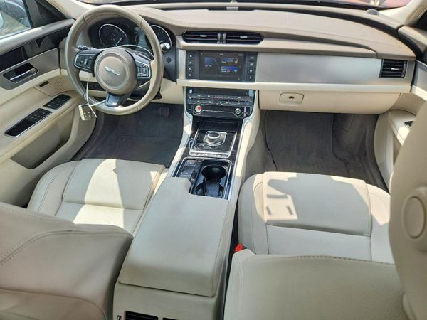 2017 JAGUAR XF Premium