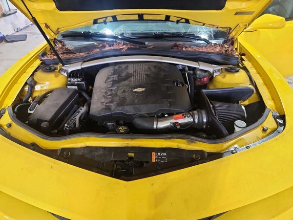 2012 CHEVROLET CAMARO LS — Engine bay