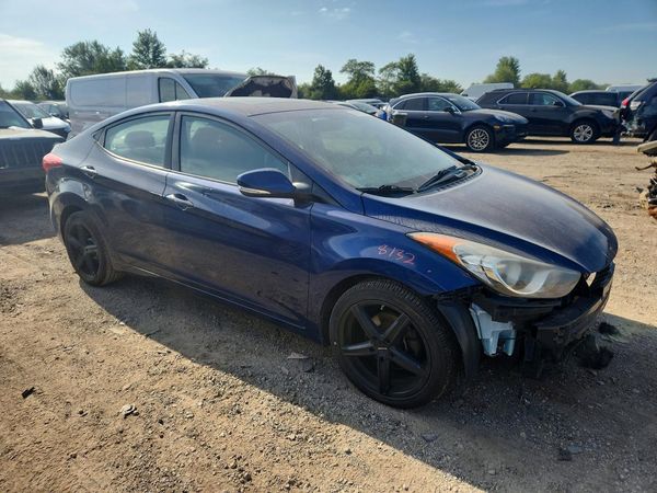2013 HYUNDAI ELANTRA