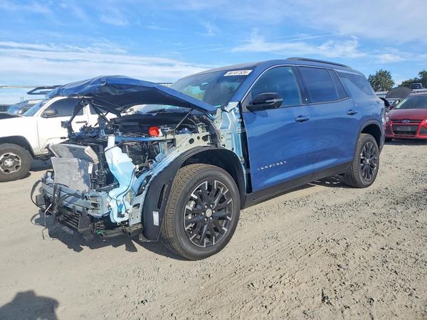 2026 CHEVROLET TRAVERSE LT — Front 3/4