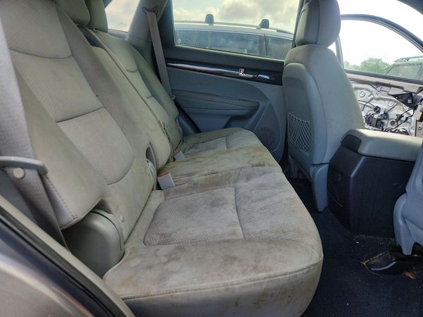 2013 KIA SORENTO Base / LX